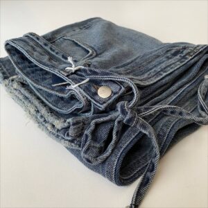 شلوار جین ریلکس فیت کمربنددار